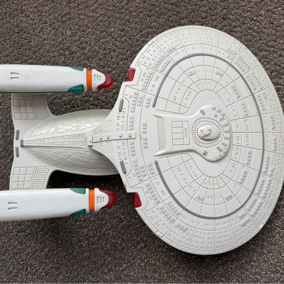 Playmates Toys Other - 1992 Paramount Pictures-Playmates Star Trek USS Enterprise NCC-1701-D